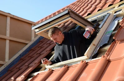 Pose de fenêtres de toit Velux à Peyreleau